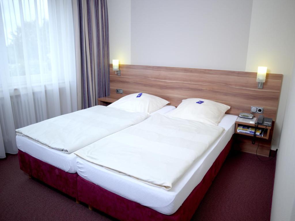 Hotel Bavaria Oldenburg Rum bild